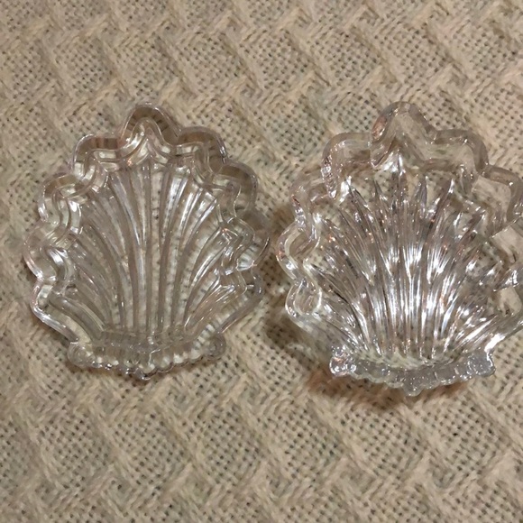 Crystal leaf container - Picture 3 of 3